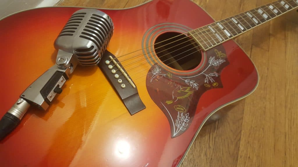 Shure 55 and guitar 