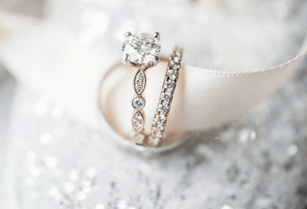 Two Diamond Rings With Band