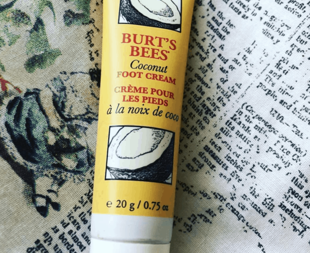 Burt's Bees Essentials Beauty Gift Set foot cream