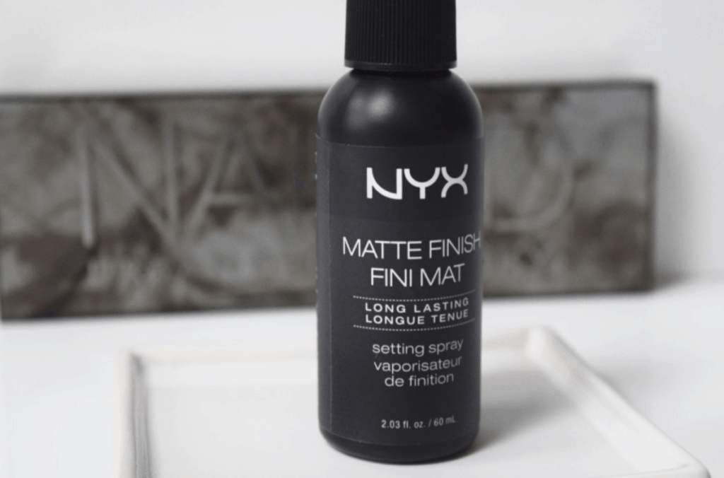 NXY Matte-Finish Setting Spray Product