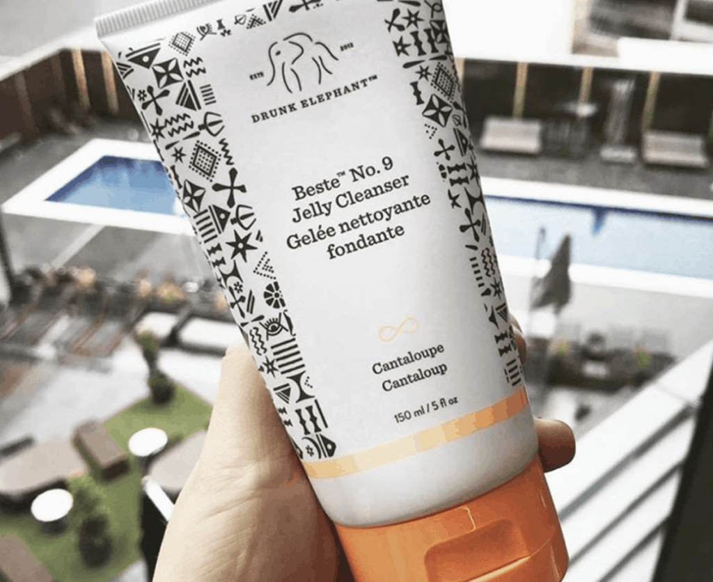 Drunk Elephant Beste Jelly Cleanser product close up