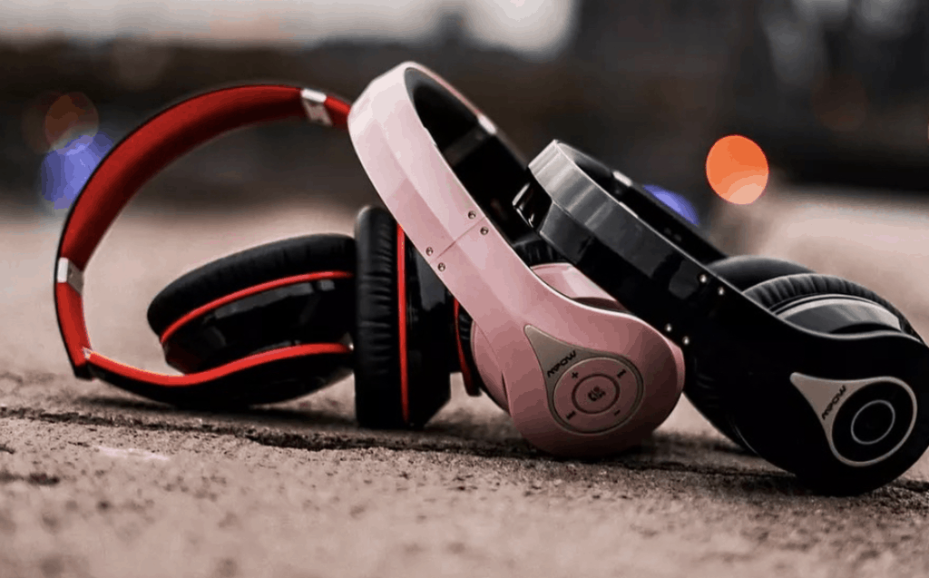 Mpow's 059 Bluetooth Headphones Models colors