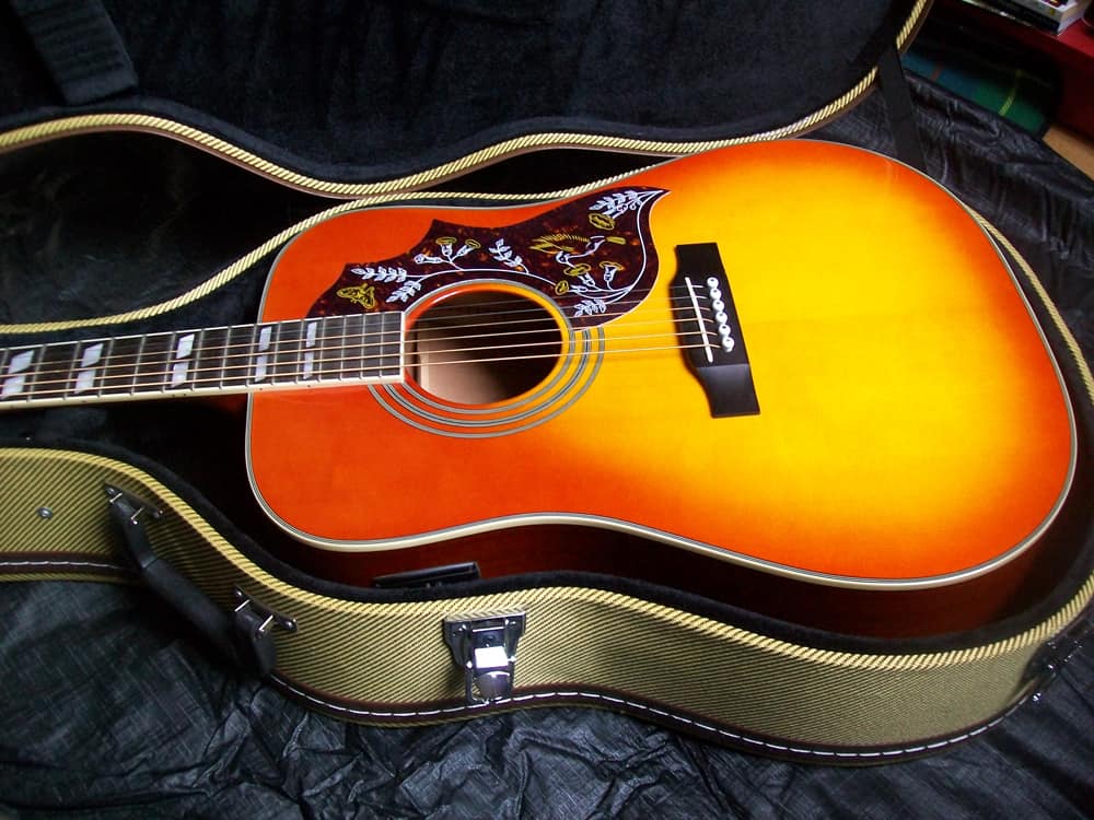 Review: Epiphone Hummingbird PRO - is it right for you?