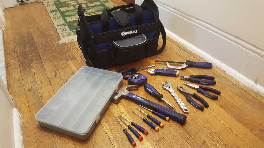 Review: Kobalt 22 Piece Household Tool Set (#1 Appliance Kit?) 1