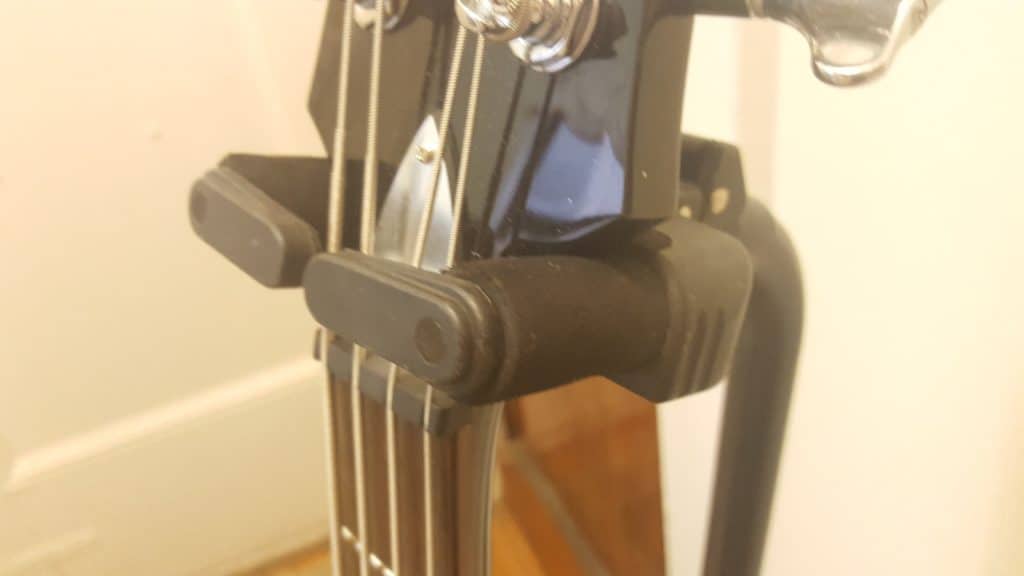 Hercules GS414B guitar stand 2