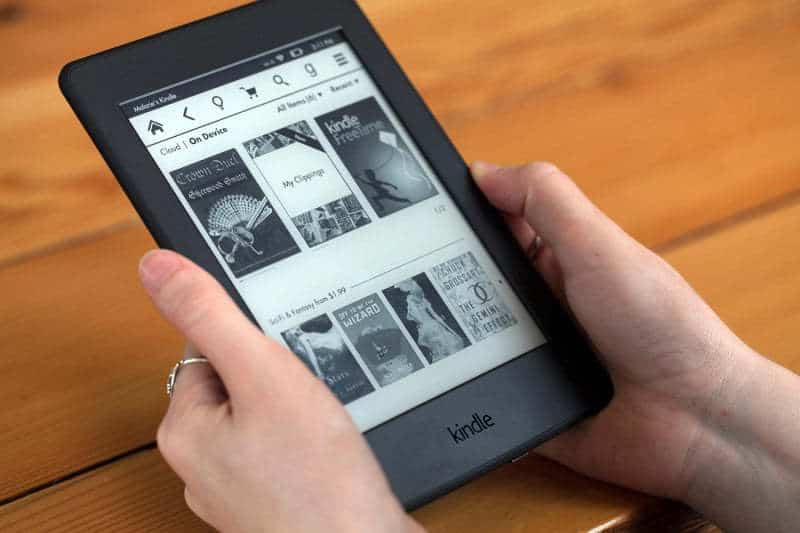 Review: Kindle Paperwhite (Best Value E-Reader?!) 2