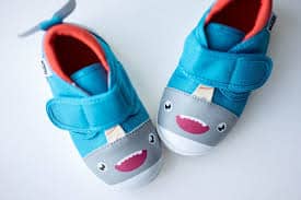 Ikiki Squeaky Shoes
