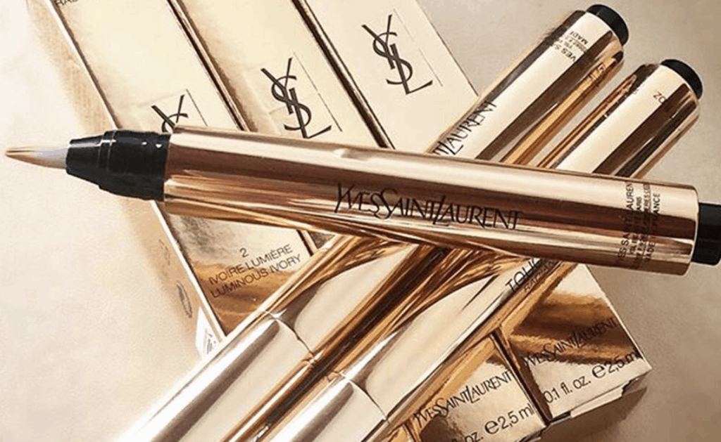 Mindst Igangværende beløb Review: YSL Touche Eclat Radiance Perfecting Pen (A Highlighter and  Concealer In One?)