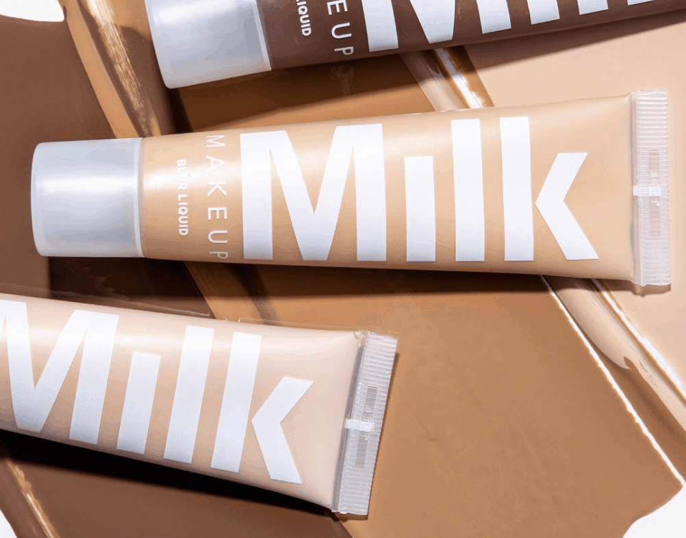 Klein blauwe vinvis haag Review: Milk Makeup Blur Liquid Matte Foundation (A Hit?!)