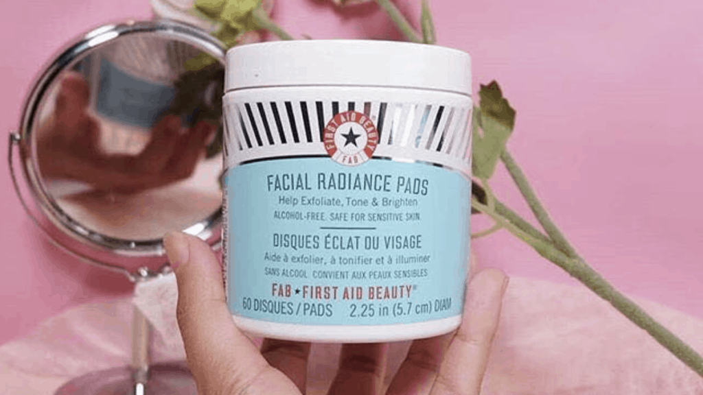 First Aid Beauty facial radiance pads