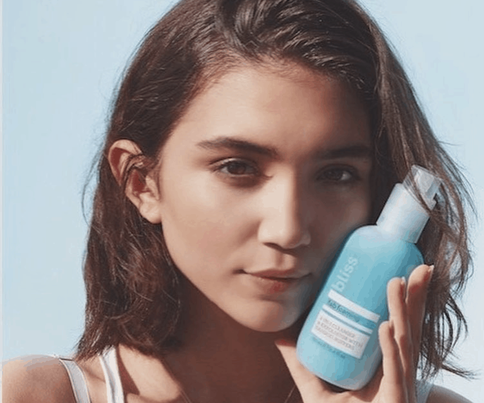 Bliss Six Pack Set Lemon and Sage Products Face Wash Model