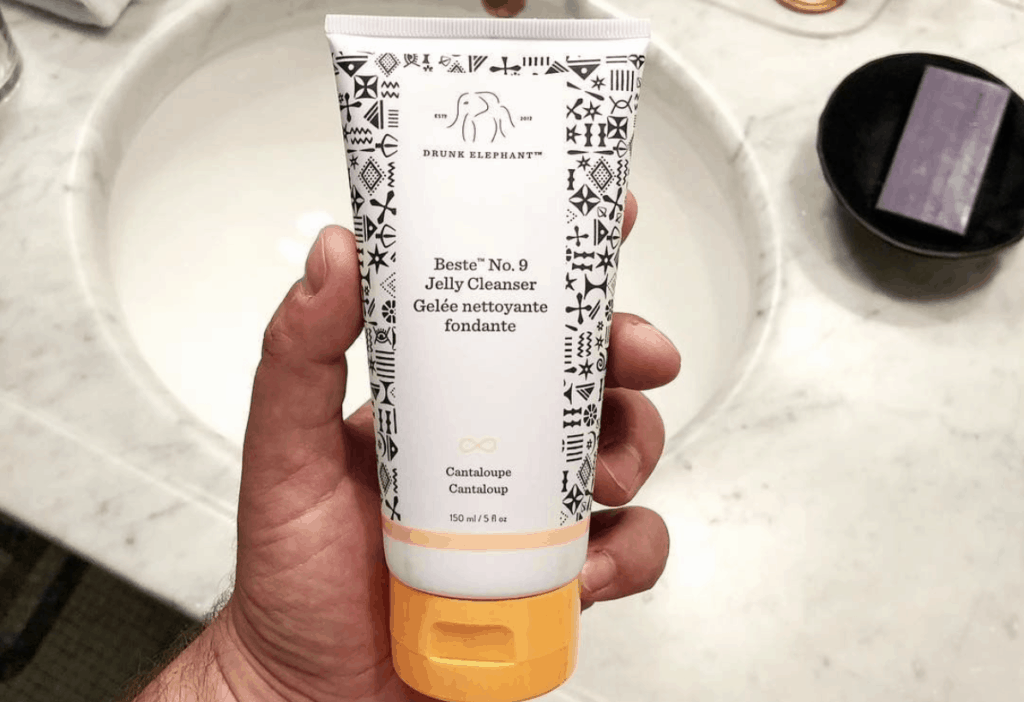 Drunk Elephant Beste Jelly Cleanser in hand