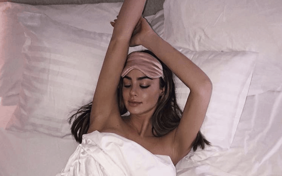 Slip Pillowcase Model resting shot 1